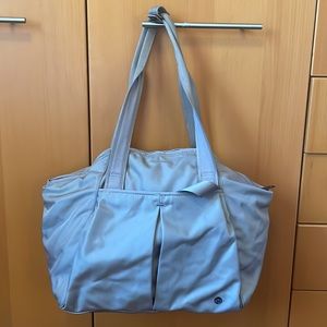 Lulu lemon gym bag, gray / silver